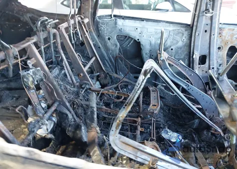 2022 Toyota Highlander Xle из США, поврежденный, VIN 5TDHZRBH1NS217612